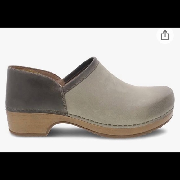 Dansko clogs only worn once in original box Size 39 - Picture 2 of 2